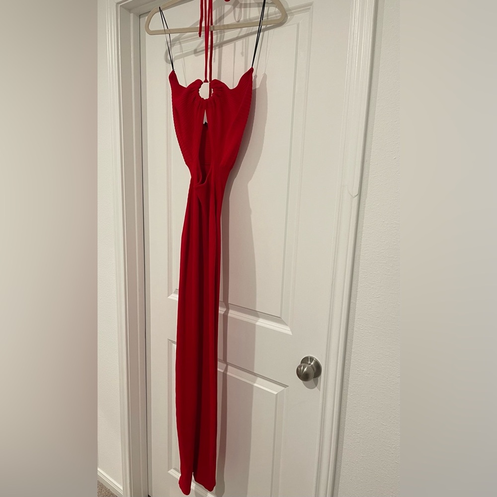 Red Dress - Picture 2 of 3